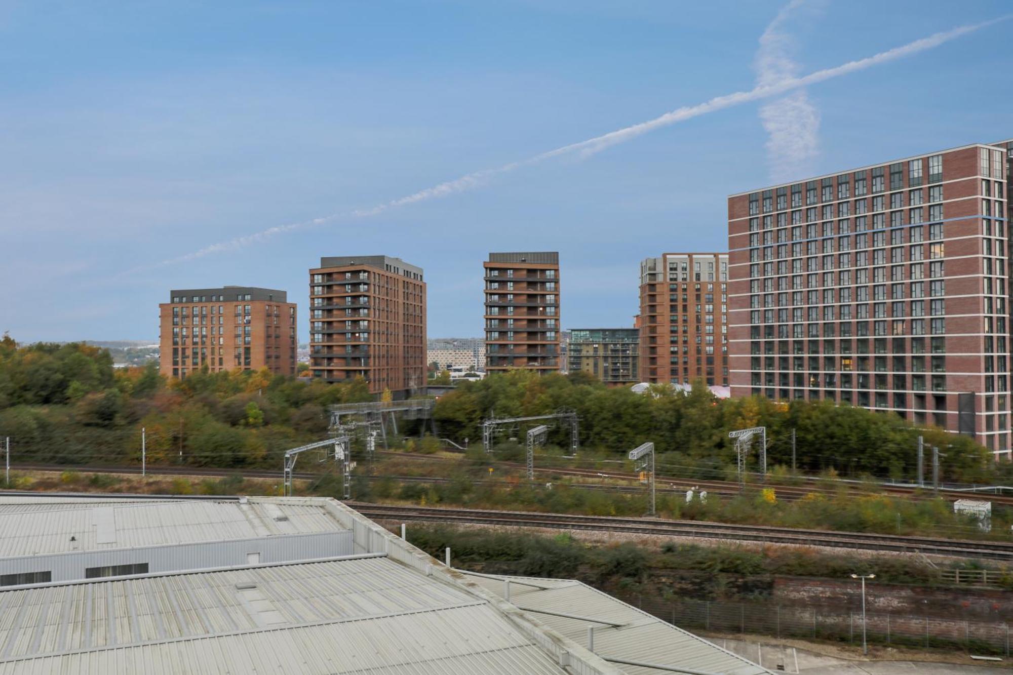 Springwell Suite - City Centre - Balcony & Pool Table - 3 Bed 리즈 외부 사진