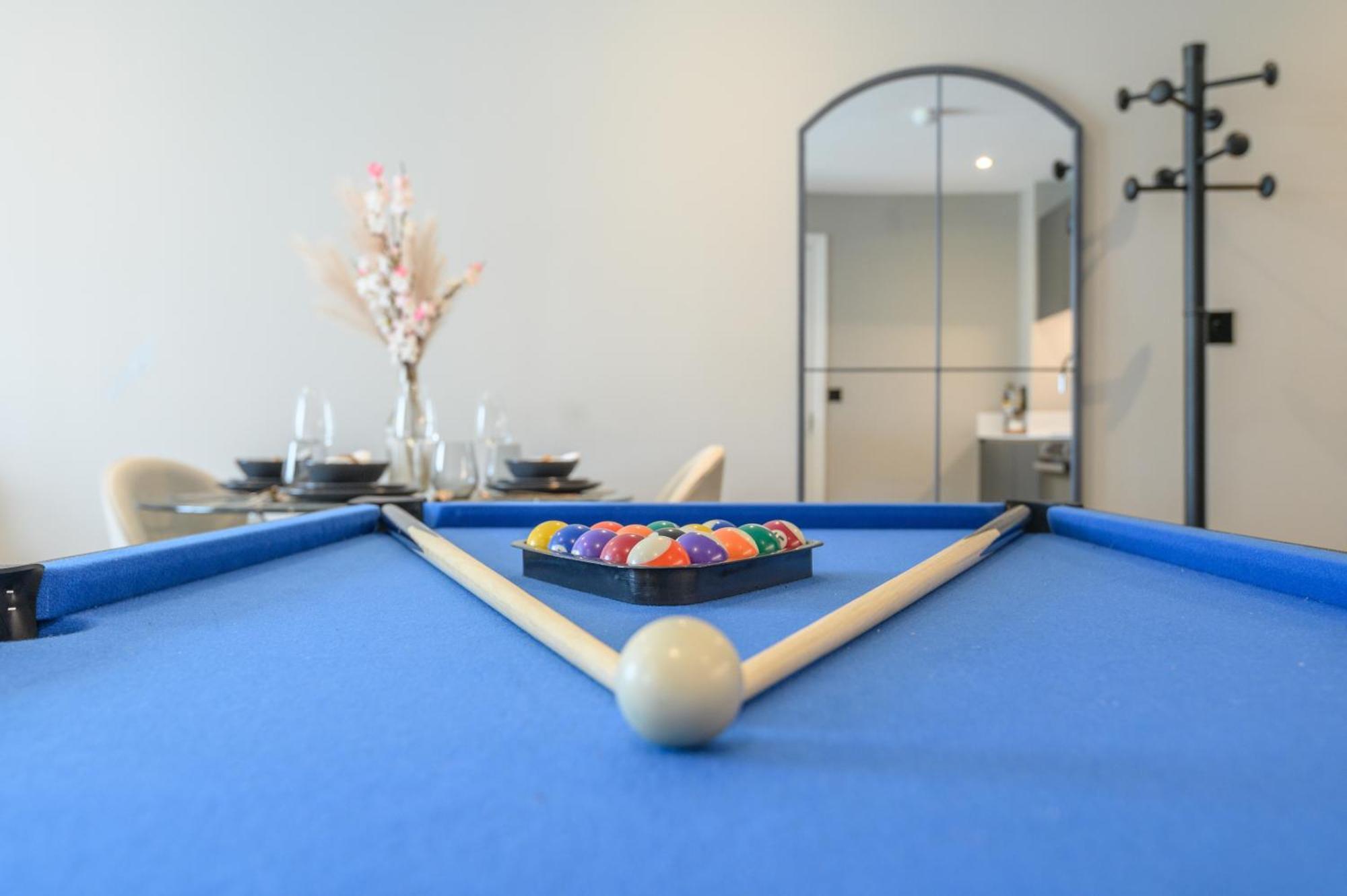 Springwell Suite - City Centre - Balcony & Pool Table - 3 Bed 리즈 외부 사진